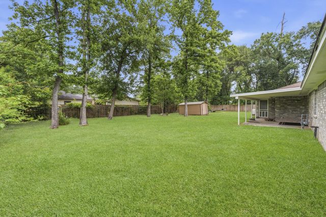 21809 Tophill Drive, Spring, TX 77388