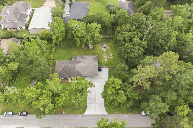 21809 Tophill Drive, Spring, TX 77388