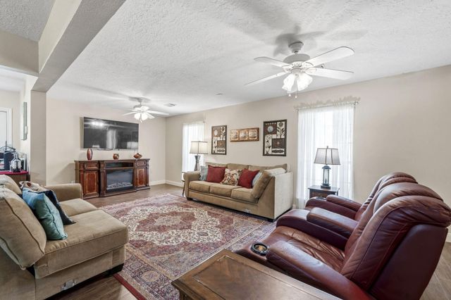 21809 Tophill Drive, Spring, TX 77388