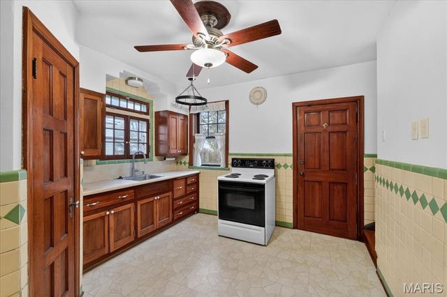 1310 Midland Drive, St Louis, MO 63130