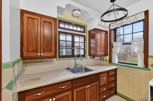 1310 Midland Drive, St Louis, MO 63130