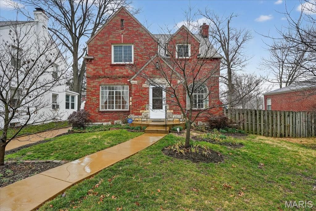 1310 Midland Drive, St Louis, MO 63130