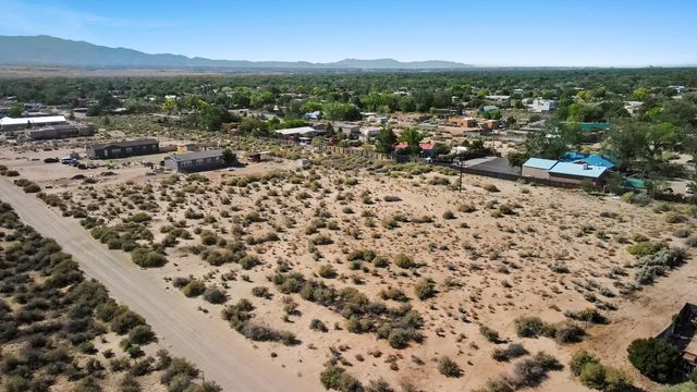 Perfecto Lopez Rd, Corrales, NM 87048