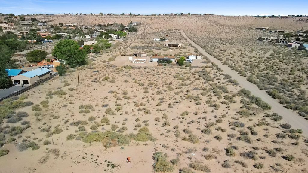 Image 11 of property listing at Perfecto Lopez Rd, Corrales, NM 87048