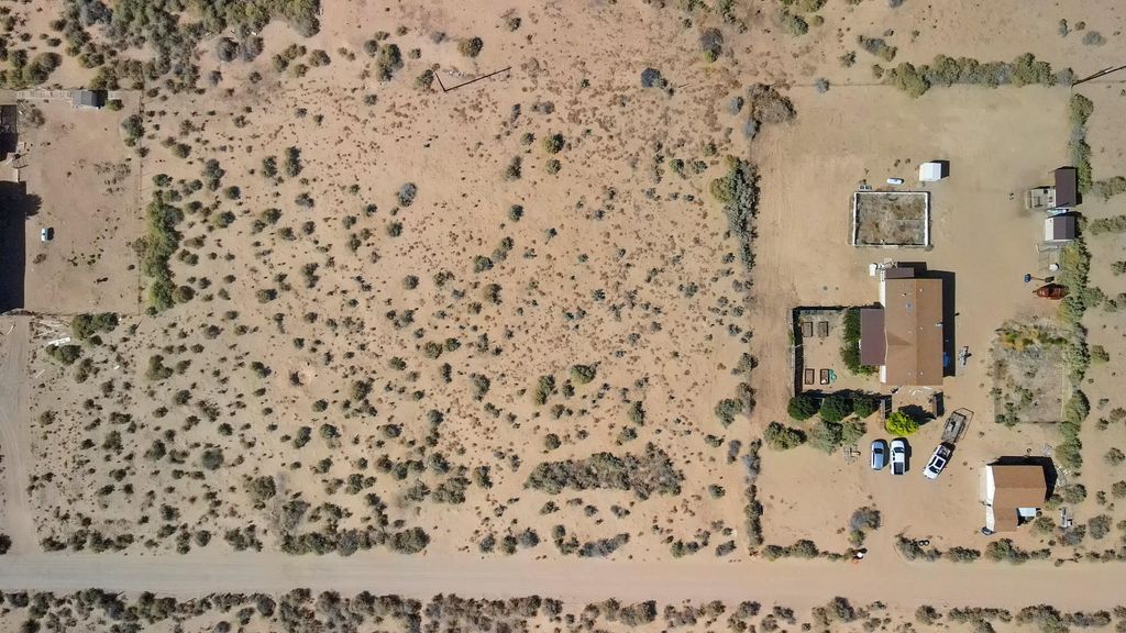 Image 14 of property listing at Perfecto Lopez Rd, Corrales, NM 87048
