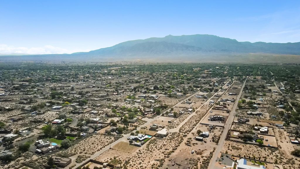 Image 16 of property listing at Perfecto Lopez Rd, Corrales, NM 87048