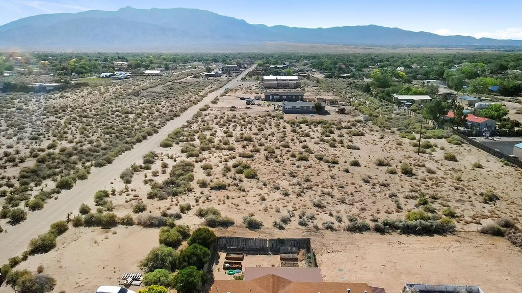 Image 7 of property listing at Perfecto Lopez Rd, Corrales, NM 87048