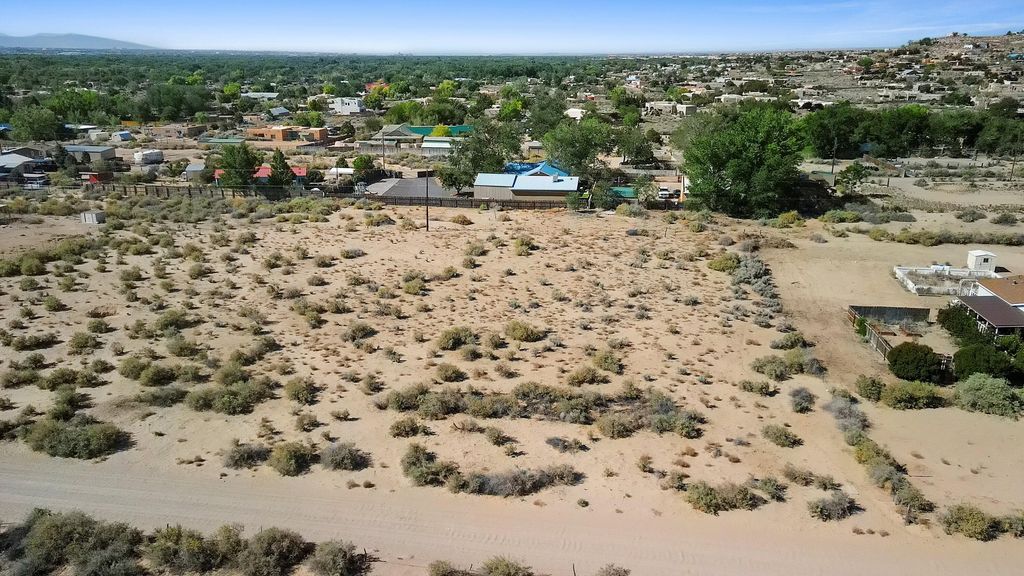 Image 8 of property listing at Perfecto Lopez Rd, Corrales, NM 87048