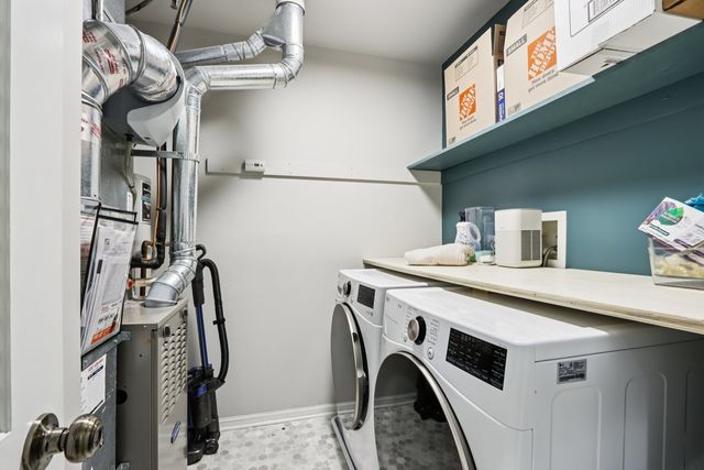 7035 Buchanan Drive 17-5, Gurnee, IL 60031