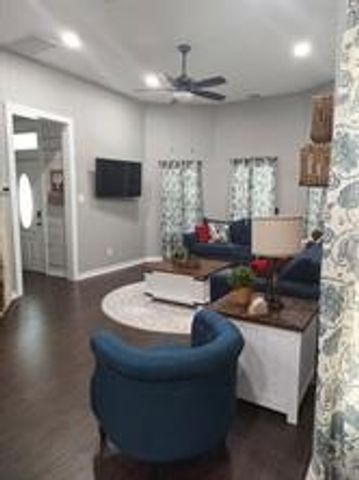 901 N 10th Street, Waco, TX 76707
