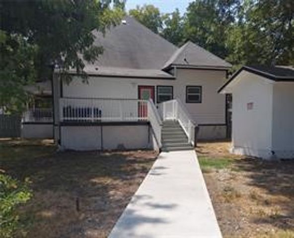 901 N 10th Street, Waco, TX 76707