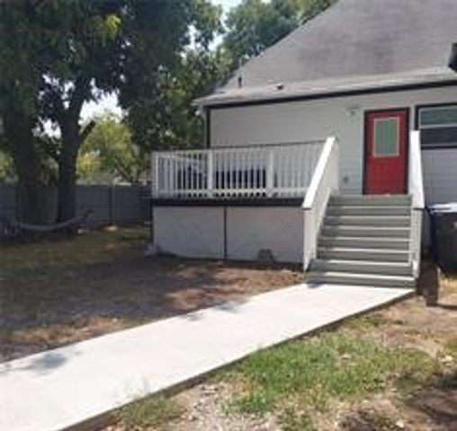 901 N 10th Street, Waco, TX 76707