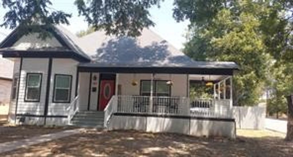 901 N 10th Street, Waco, TX 76707