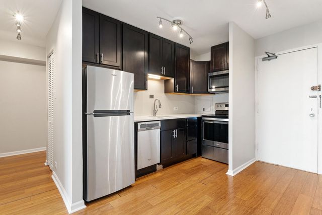 3600 N Lake Shore Drive 1616, Chicago, IL 60613