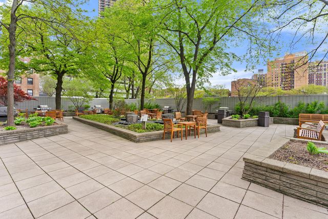 3600 N Lake Shore Drive 1616, Chicago, IL 60613