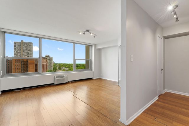 3600 N Lake Shore Drive 1616, Chicago, IL 60613