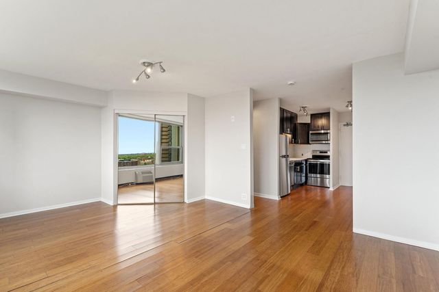 3600 N Lake Shore Drive 1616, Chicago, IL 60613
