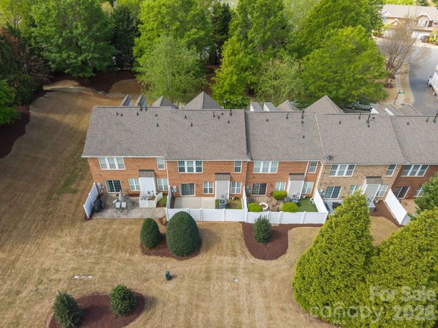 16706 Whitekirk Place, Charlotte, NC 28277