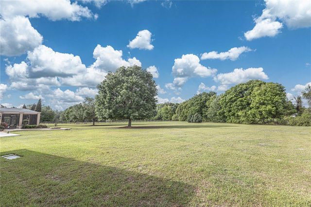 10517 NE 27TH STREET, Oxford, FL 34484