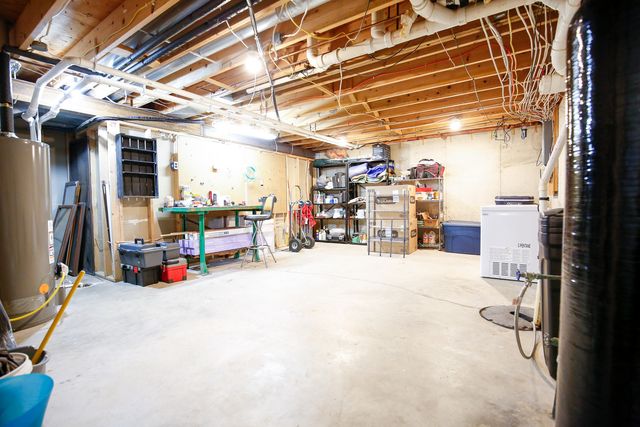 2235 Center Lane, Dixon, IL 61021