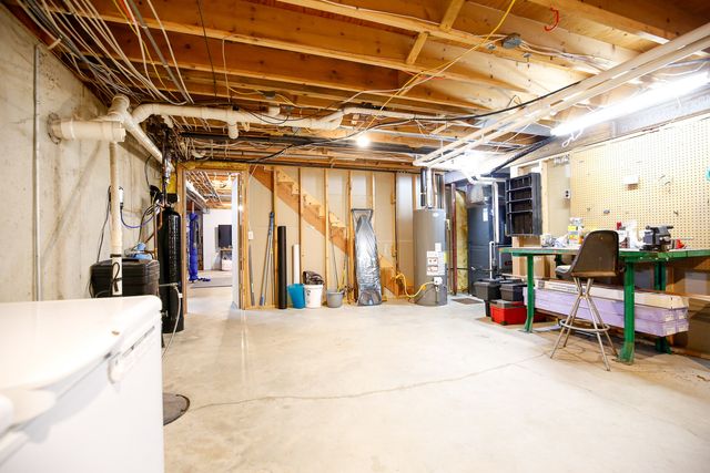 2235 Center Lane, Dixon, IL 61021