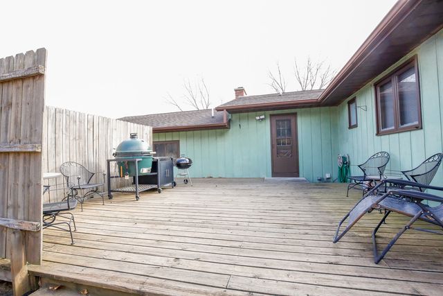 2235 Center Lane, Dixon, IL 61021