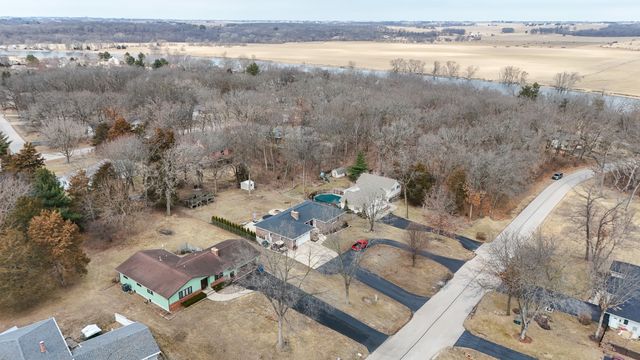 2235 Center Lane, Dixon, IL 61021