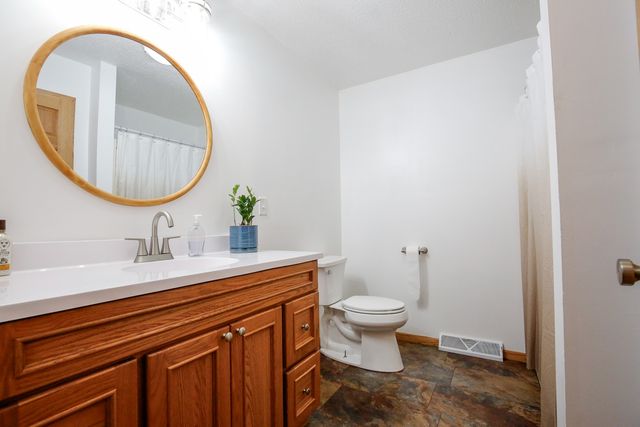 2235 Center Lane, Dixon, IL 61021