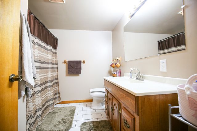 2235 Center Lane, Dixon, IL 61021