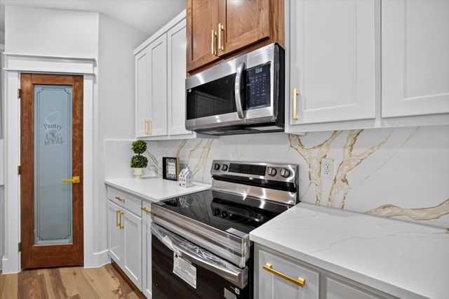 5005 Shackleford Street, Fort Worth, TX 76119
