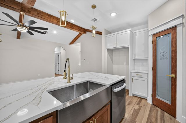 5005 Shackleford Street, Fort Worth, TX 76119
