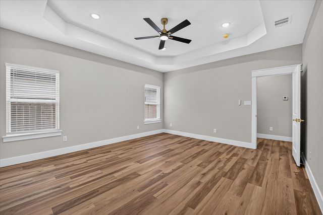5005 Shackleford Street, Fort Worth, TX 76119