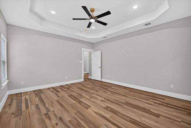 5005 Shackleford Street, Fort Worth, TX 76119