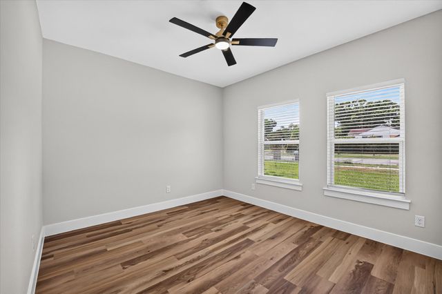 5005 Shackleford Street, Fort Worth, TX 76119