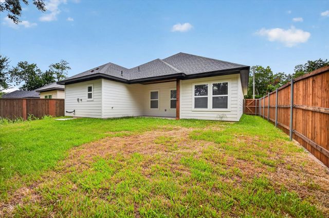 5005 Shackleford Street, Fort Worth, TX 76119
