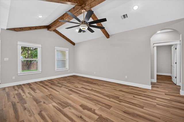5005 Shackleford Street, Fort Worth, TX 76119