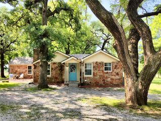 105 W 128th Street, Perkins, OK 74059