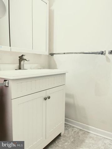 228 Canal Park Dr Apt G210, Salisbury, MD 21804