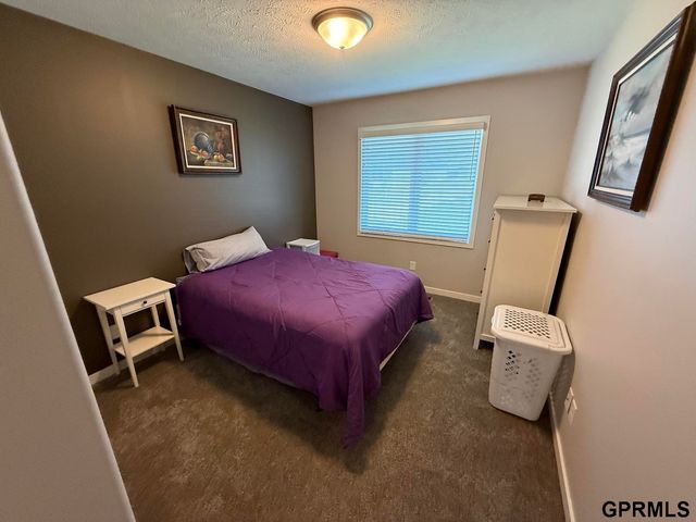 2836 Brooks Hollow Drive, Fremont, NE 68025