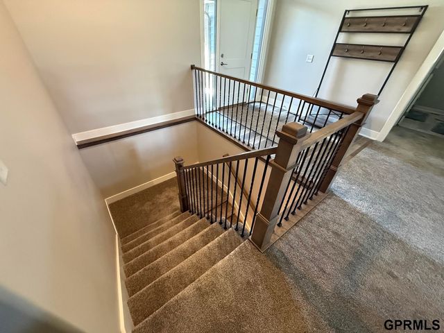 2836 Brooks Hollow Drive, Fremont, NE 68025