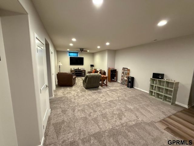 2836 Brooks Hollow Drive, Fremont, NE 68025