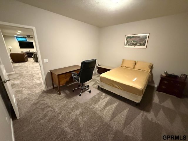 2836 Brooks Hollow Drive, Fremont, NE 68025