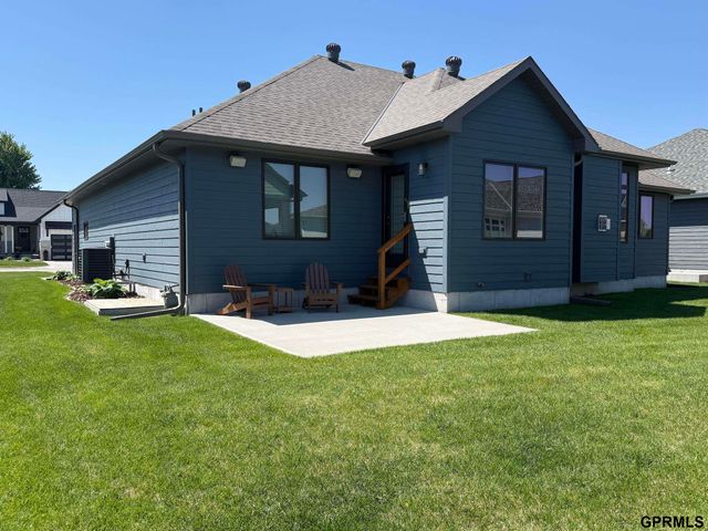 2836 Brooks Hollow Drive, Fremont, NE 68025