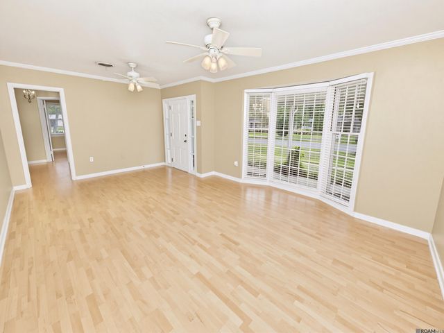 4520 E Essen Heights Ct, Baton Rouge, LA 70809