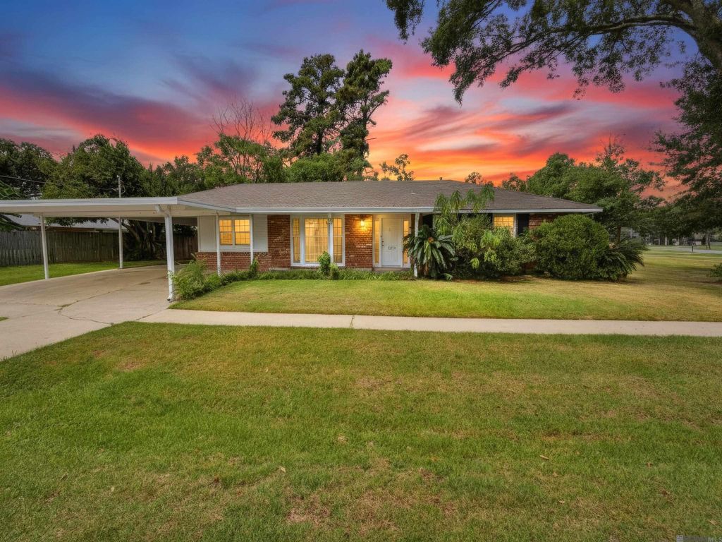 4520 E Essen Heights Ct, Baton Rouge, LA 70809