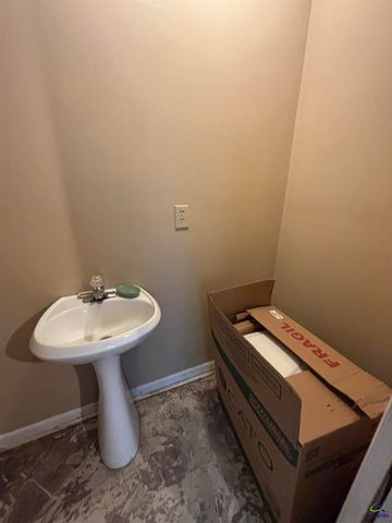 319 Country Club Road, Cochran, GA 31014