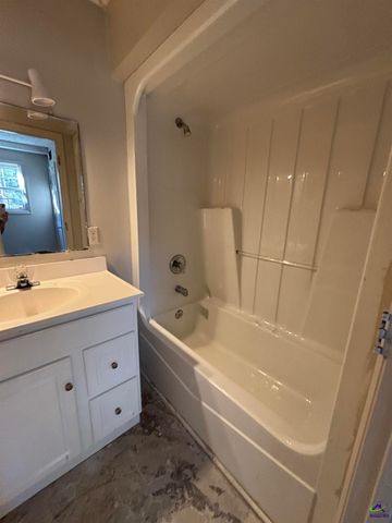 319 Country Club Road, Cochran, GA 31014