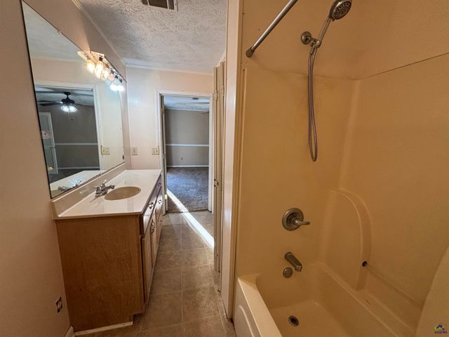 319 Country Club Road, Cochran, GA 31014