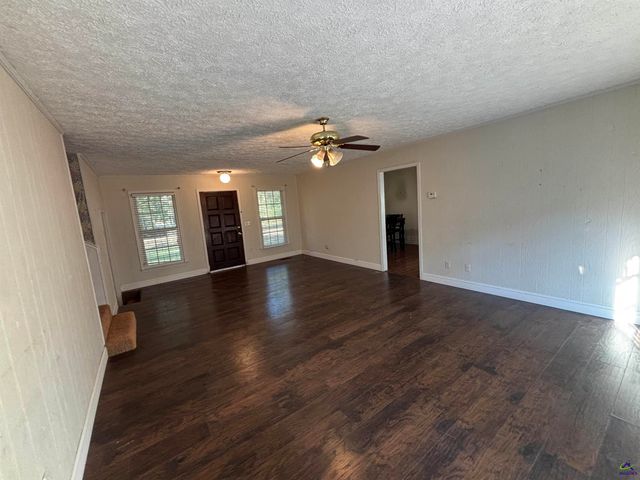 319 Country Club Road, Cochran, GA 31014