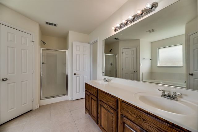 121 Price Circle, Hackberry, TX 75036